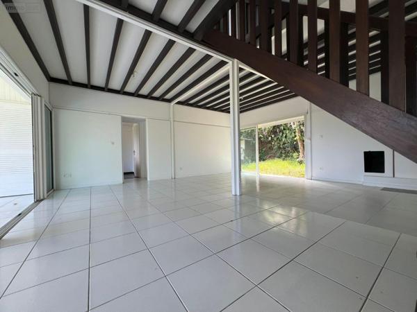 Maison à vendre à La-Montagne à la Réunion (97417), ref : 97405/209   
ruisseau blanc