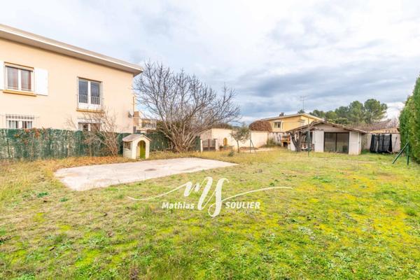 T4 de 74 m² avec jardin de 380 m², garage et cave