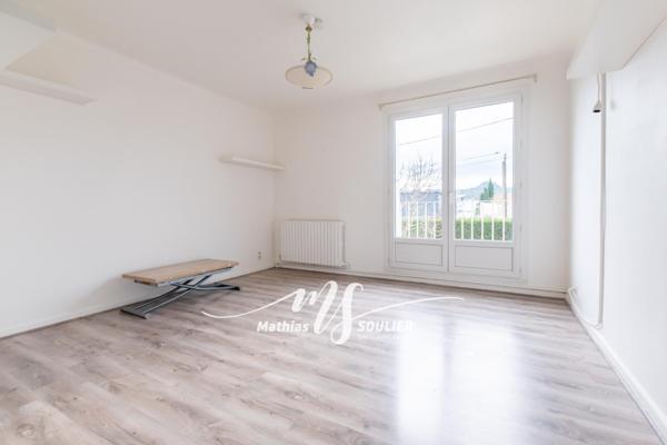 T4 de 74 m² avec jardin de 380 m², garage et cave