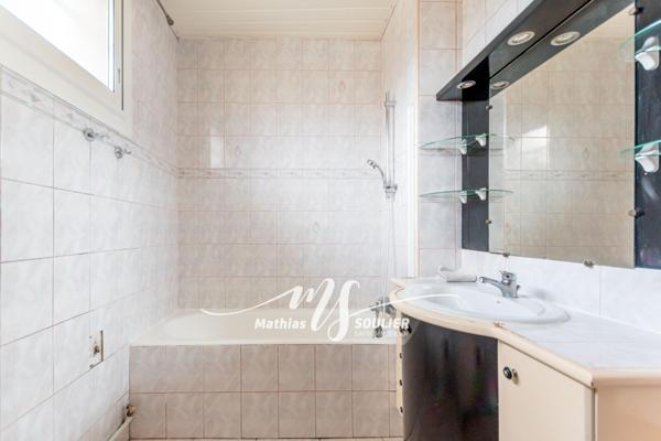 T4 de 74 m² avec jardin de 380 m², garage et cave