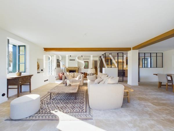 Propriété de Prestige à Bidart – Ferme du XVIIIème Rénovée avec Jardin Paysagé et Piscine, BIDART