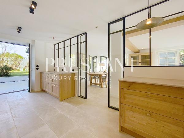 Propriété de Prestige à Bidart – Ferme du XVIIIème Rénovée avec Jardin Paysagé et Piscine, BIDART