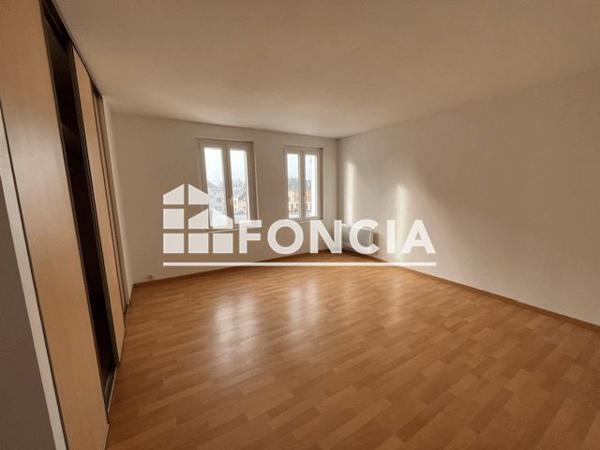 Location Maison 4 pièces 103 m² - 6 PLACE HENRI JURION Launois Sur Vence 08430