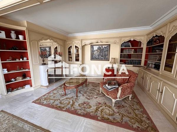 À vendre Maison 9 pièces 227 m² - Laval 53000