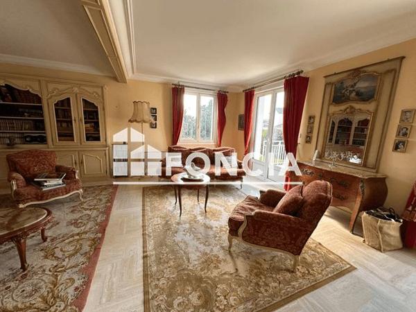 À vendre Maison 9 pièces 227 m² - Laval 53000