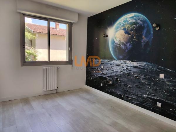 T4 lumineux avec garage, cave et loggia à proximités des écoles