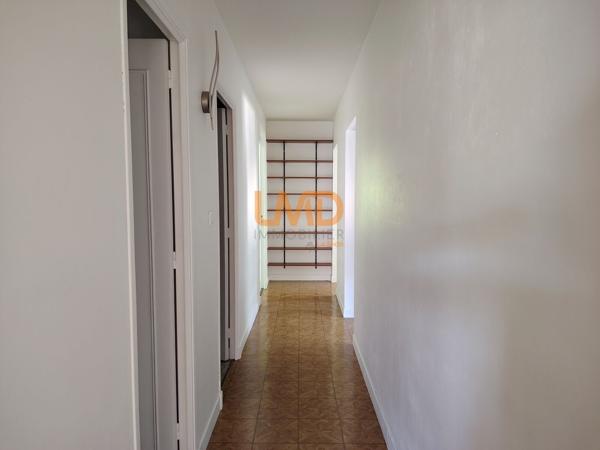 T4 lumineux avec garage, cave et loggia à proximités des écoles