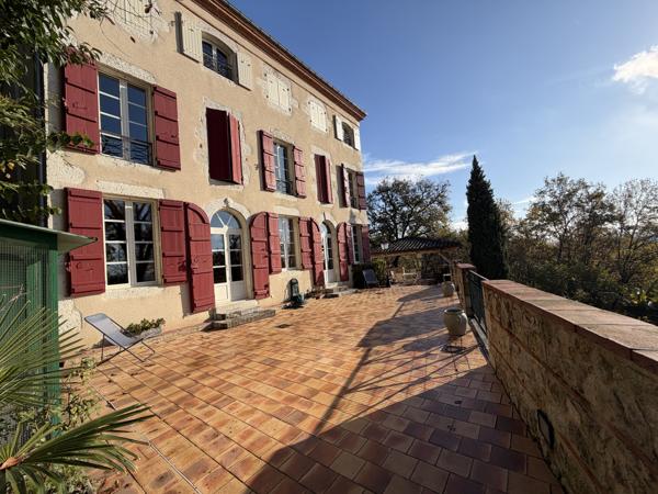 Maison 8 pièce(s) 5 chambre(s) 282 m²