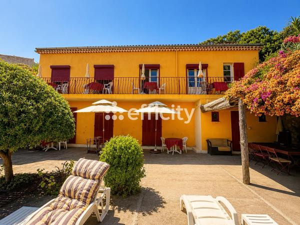Immeuble
         9 pièces
        - 127 m² Exclusivité 730 000 € *