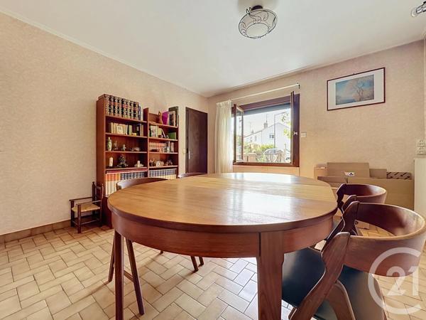Maison à vendre  5 pièces - 120,20 m 2   FONTENAY LE FLEURY  - 78