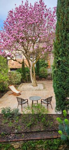 Saint-Antonin-Noble-Val (82140) Maison de marchand du 13ème siècle, maison d'hôtes, village médiéval à 40km d'Albi, au coeur des gorges de l'A