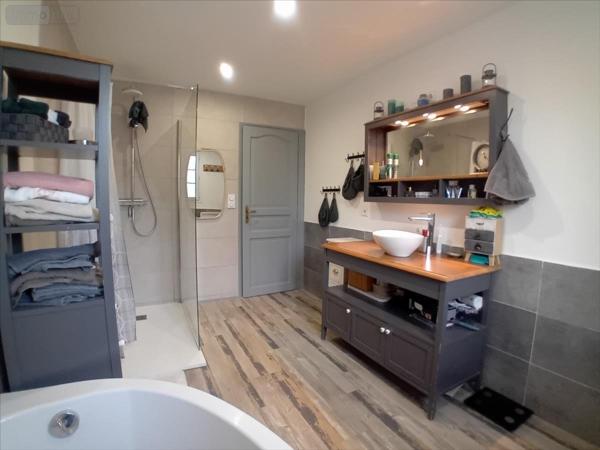 Maison restaurée à vendre à Brette-les-Pins dans la Sarthe (72250), ref : 72012-1090807