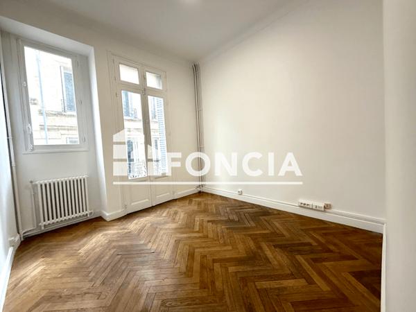 Location Local commercial 9 pièces 250 m² - 30 COURS PASTEUR Bordeaux 33000