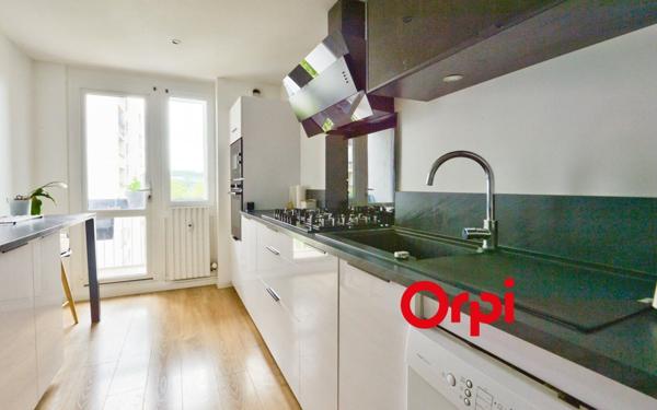 Appartement à vendre    4 pièces • 72,22 m2 Saint-Genis-Laval