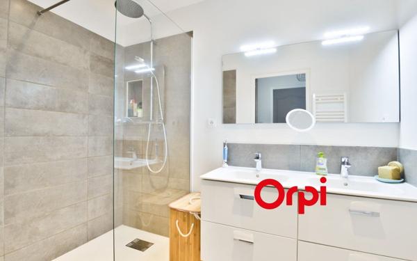 Appartement à vendre    4 pièces • 72,22 m2 Saint-Genis-Laval