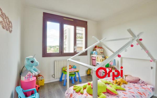 Appartement à vendre    4 pièces • 72,22 m2 Saint-Genis-Laval