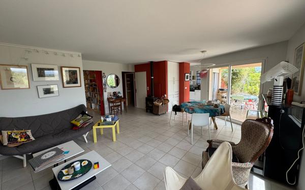 Maison à vendre    5 pièces • 112 m2 Puimoisson