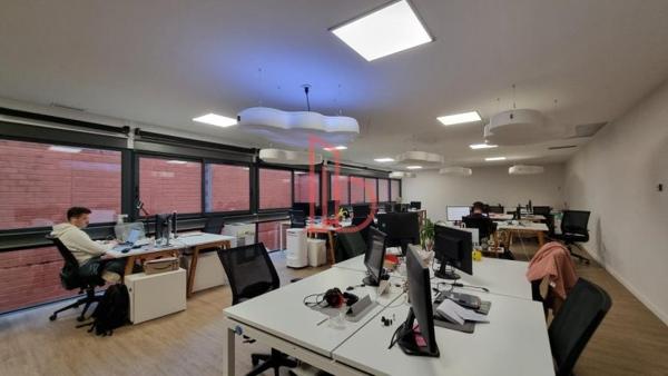Bureau de 80 m² à louer à Bordeaux Bastide