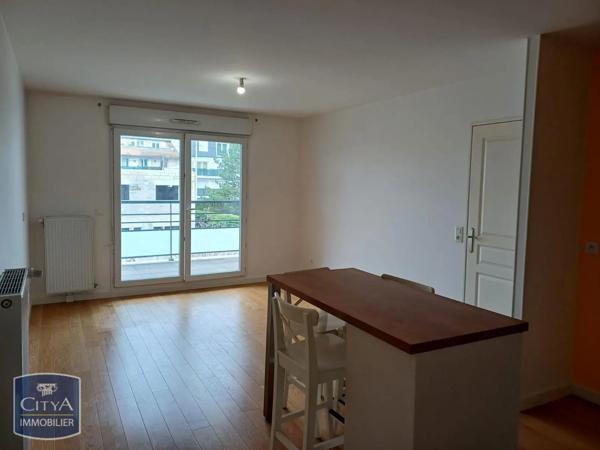 Appartement à louer 2 pièces 43.93m² Noisy-le-Grand (93160)