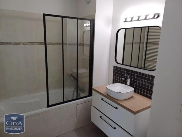 Appartement à louer 2 pièces 43.93m² Noisy-le-Grand (93160)