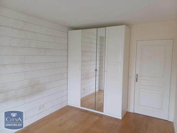 Appartement à louer 2 pièces 43.93m² Noisy-le-Grand (93160)