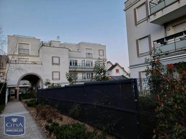 Appartement à louer 2 pièces 43.93m² Noisy-le-Grand (93160)