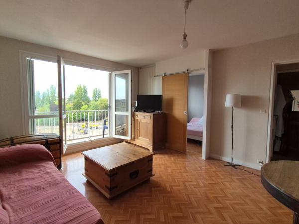 Appartement
         2 pièces
        - 51 m² 65 900 € *