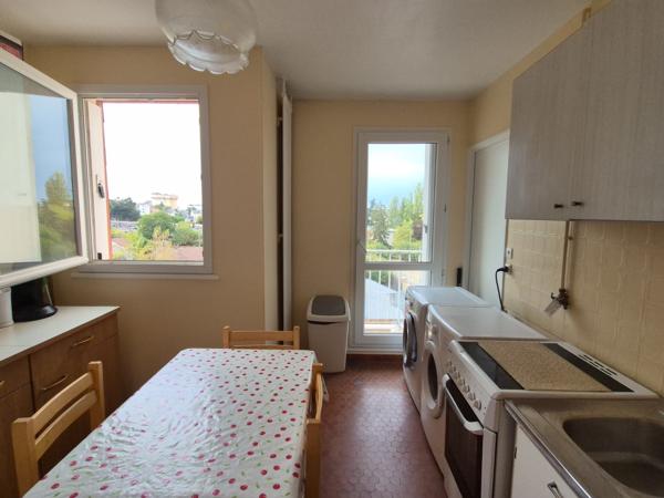 Appartement
         2 pièces
        - 51 m² 65 900 € *