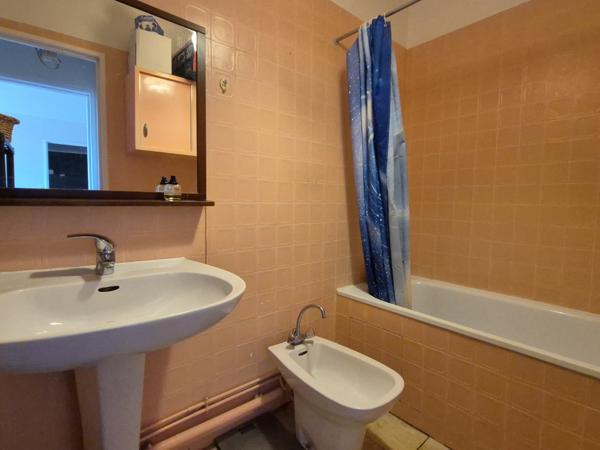 Appartement
         2 pièces
        - 51 m² 65 900 € *