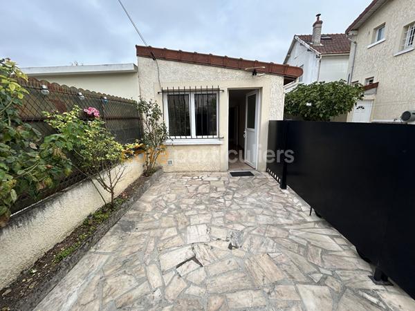 Vente
                Maison110 m² - 4 Pièces -
                    VILLENEUVE LE ROI (94290)