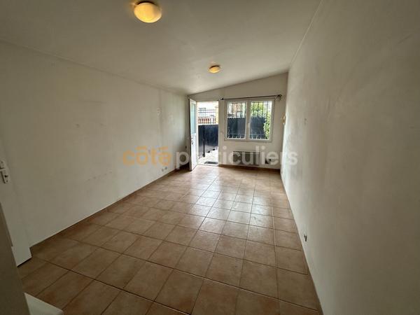 Vente
                Maison110 m² - 4 Pièces -
                    VILLENEUVE LE ROI (94290)