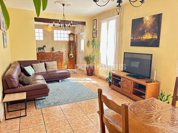 Vente
                Maison110 m² - 4 Pièces -
                    VILLENEUVE LE ROI (94290)