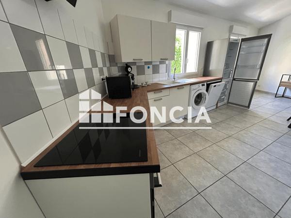 Location Appartement meublé 3 pièces 63.1 m² - LIEU DIT L HUBAC ET ST JEAN Chateauredon 04270