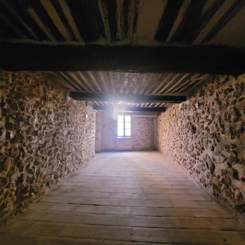 Local commercial Grasse 80.65 m2