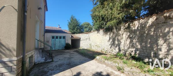 Maison à vendre 7 pièces 145 m² Saint-Jean-d'Angély