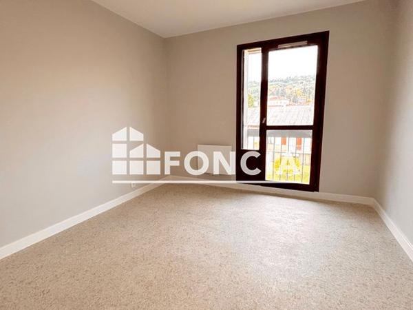 Location Appartement 4 pièces 89.8 m² - RESIDENCE JONGKIND La Cote Saint Andre 38260