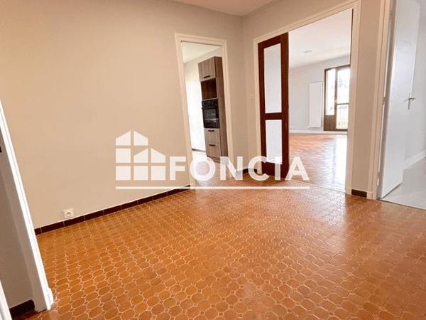 Location Appartement 4 pièces 89.8 m² - RESIDENCE JONGKIND La Cote Saint Andre 38260