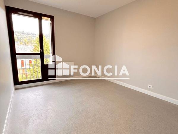 Location Appartement 4 pièces 89.8 m² - RESIDENCE JONGKIND La Cote Saint Andre 38260