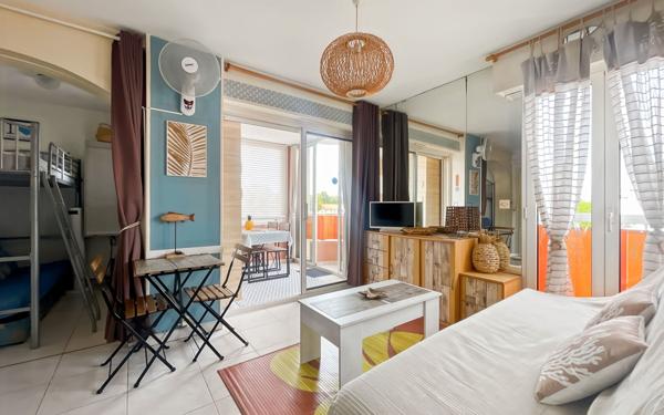 Appartement à vendre    2 pièces • 28 m2 Fréjus