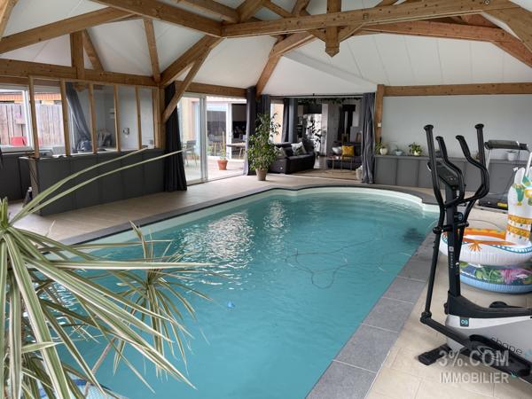 Maison de 230 m², piscine intérieure chauffée 34m² , 4 chambres, garage, terrasse, jardin. Lunéville (54300)