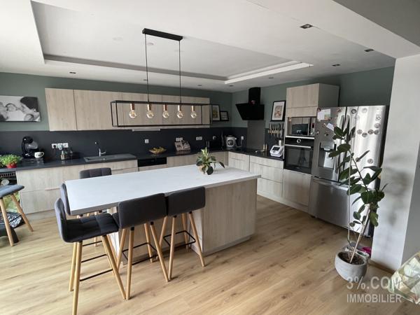 Maison de 230 m², piscine intérieure chauffée 34m² , 4 chambres, garage, terrasse, jardin. Lunéville (54300)