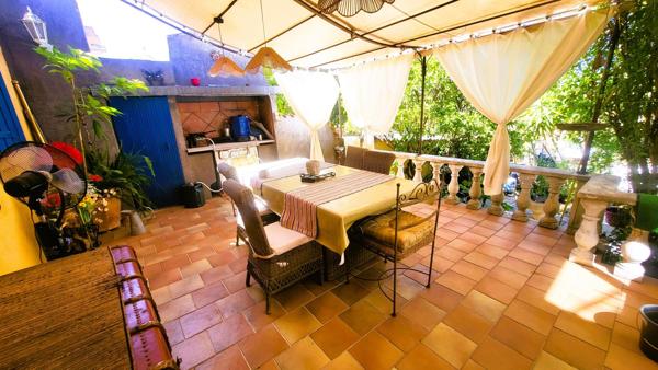 Belle villa avec piscine et garage