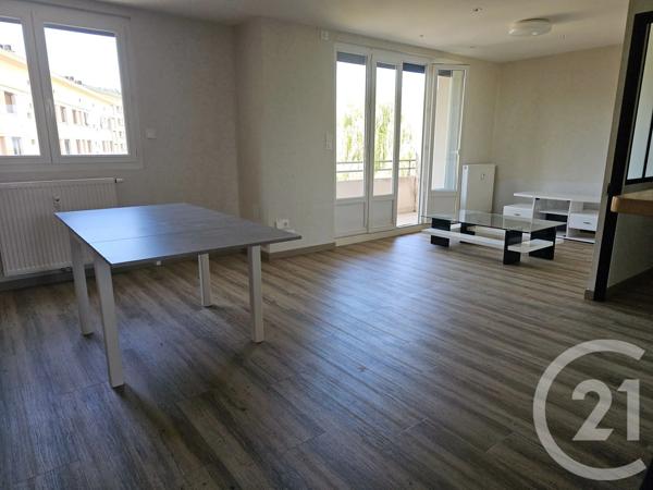 Appartement F3 à vendre  4 pièces - 72 m 2   PERRIGNY  - 39