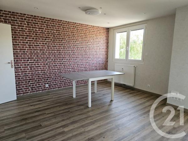 Appartement F3 à vendre  4 pièces - 72 m 2   PERRIGNY  - 39