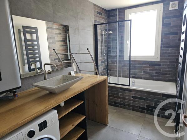 Appartement F3 à vendre  4 pièces - 72 m 2   PERRIGNY  - 39