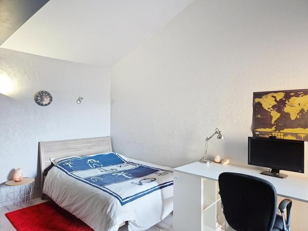 Villa traditionnelle sur les hauteurs de Thurins.