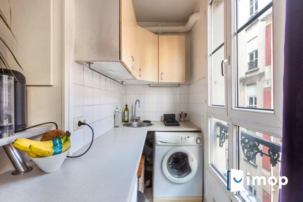 Studio dernier étage métro Père Lachaise
