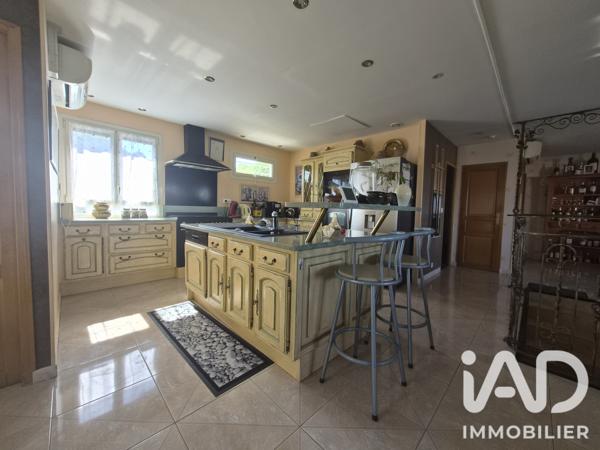 Maison à vendre 7 pièces 270 m² Véron