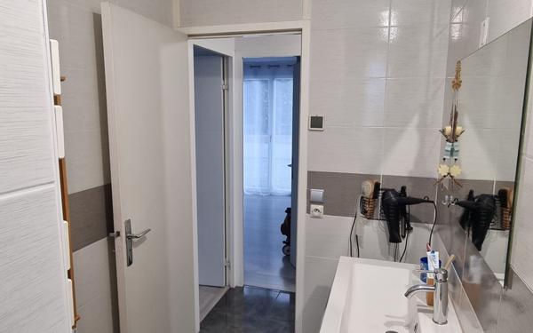 Maison à vendre    3 pièces •  Genouillac