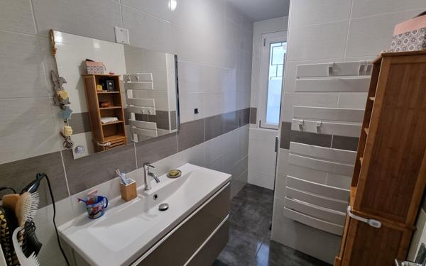 Maison à vendre    3 pièces •  Genouillac